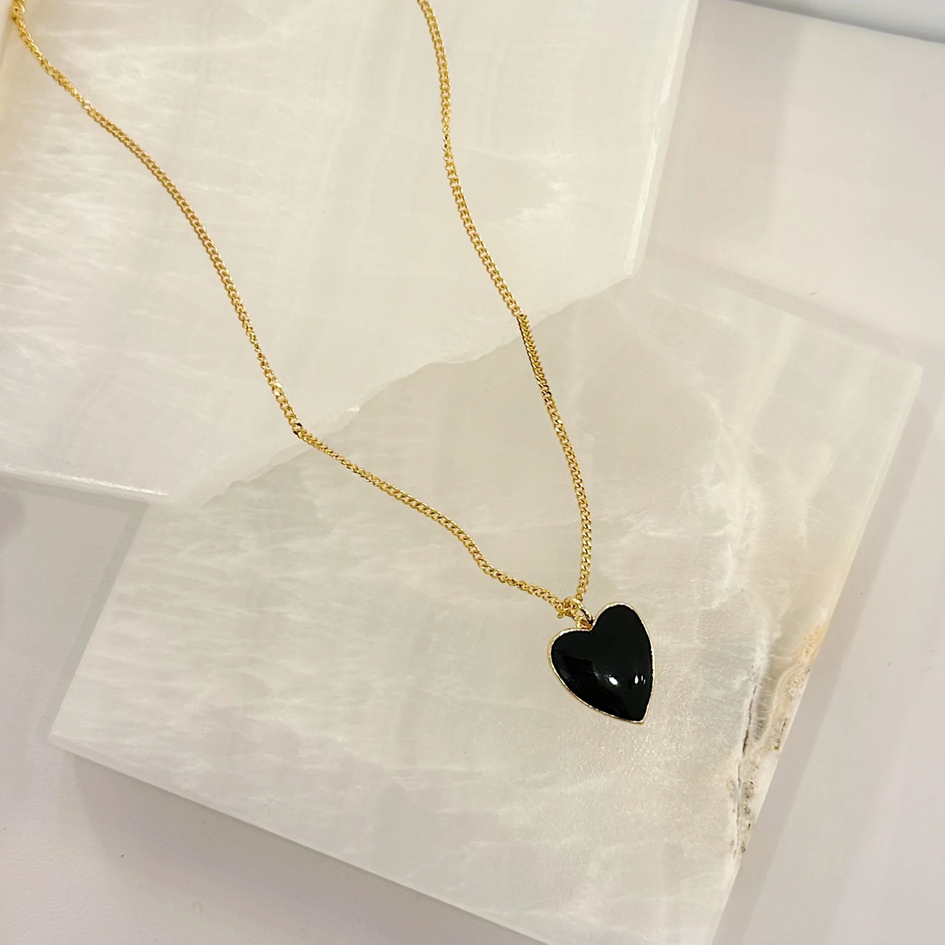 BLACK ENAMEL HEART MINI necklace