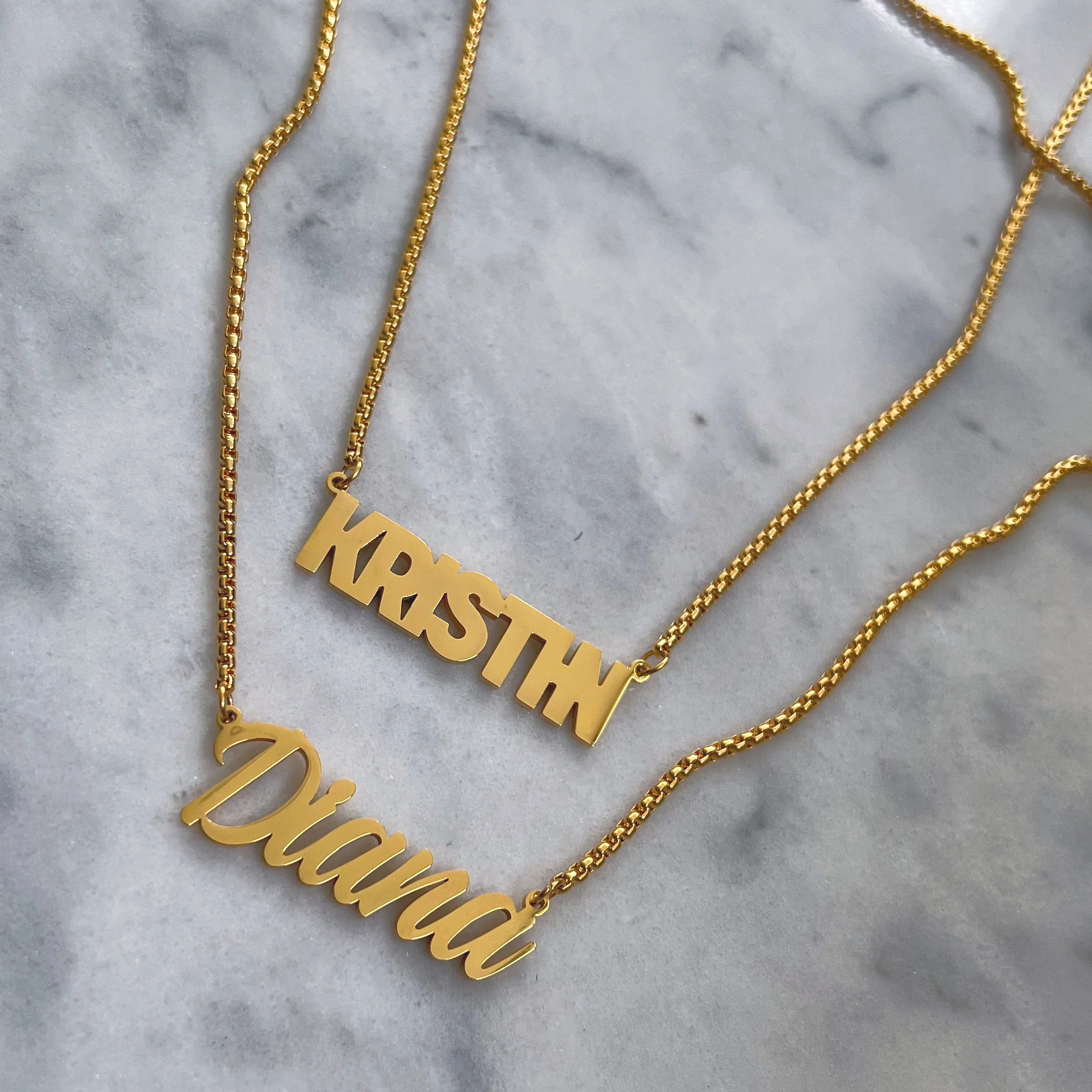 CUSTOM BOLD SCRIPT NAMEPLATE necklace - Image 3