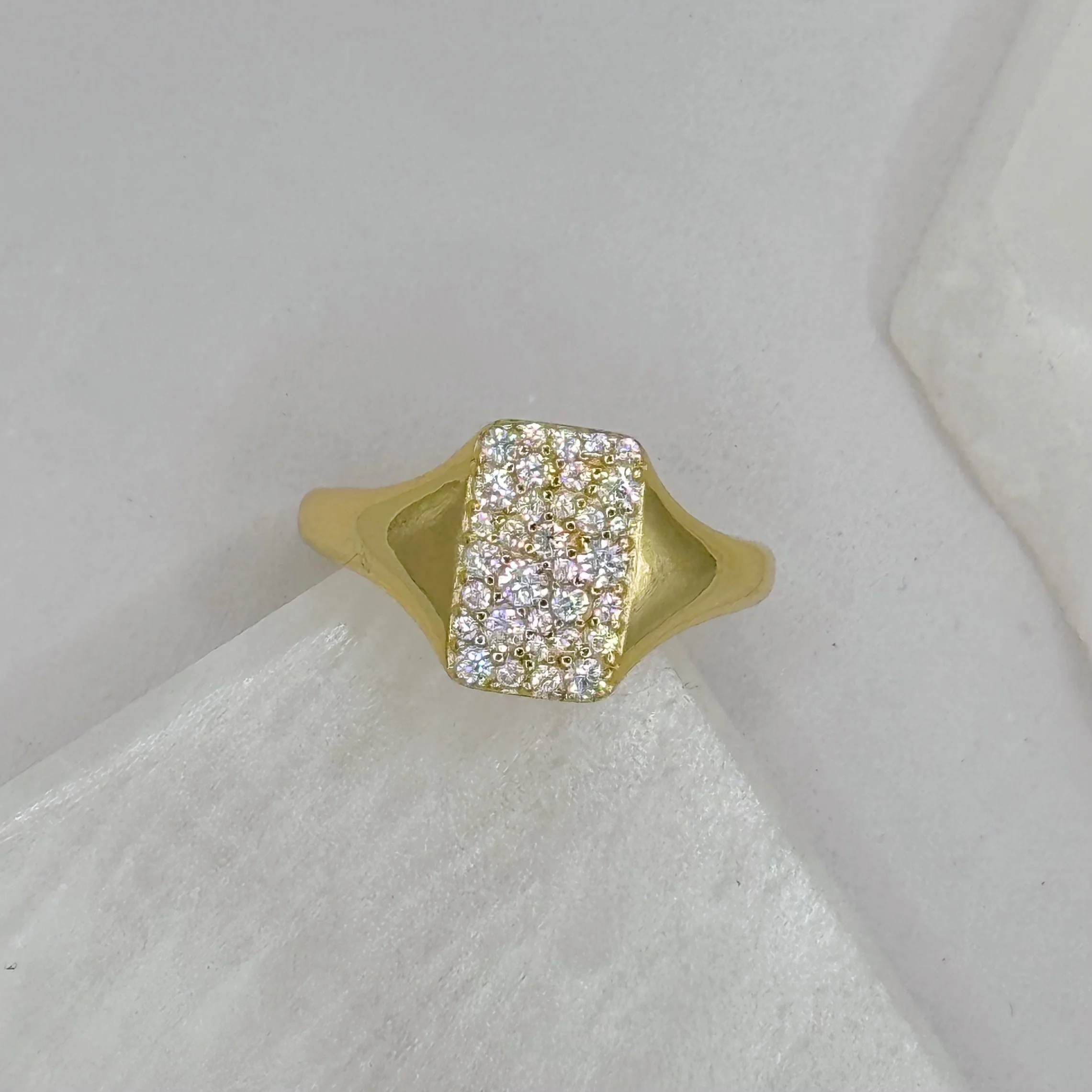 GOLD CRYSTAL SIGNET RING - Image 2