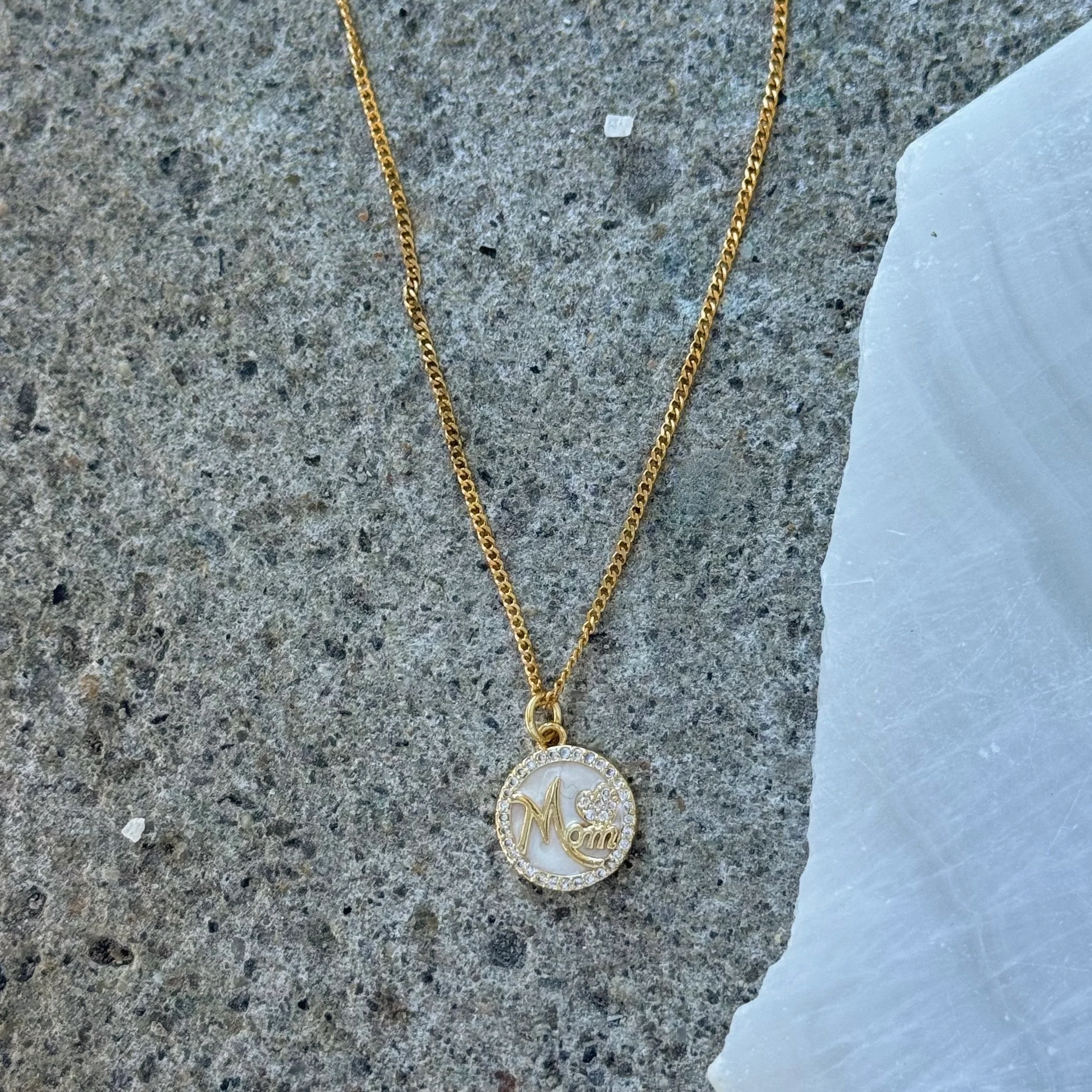 GOLD ROUND MOTHER OF PEARL MOM necklace