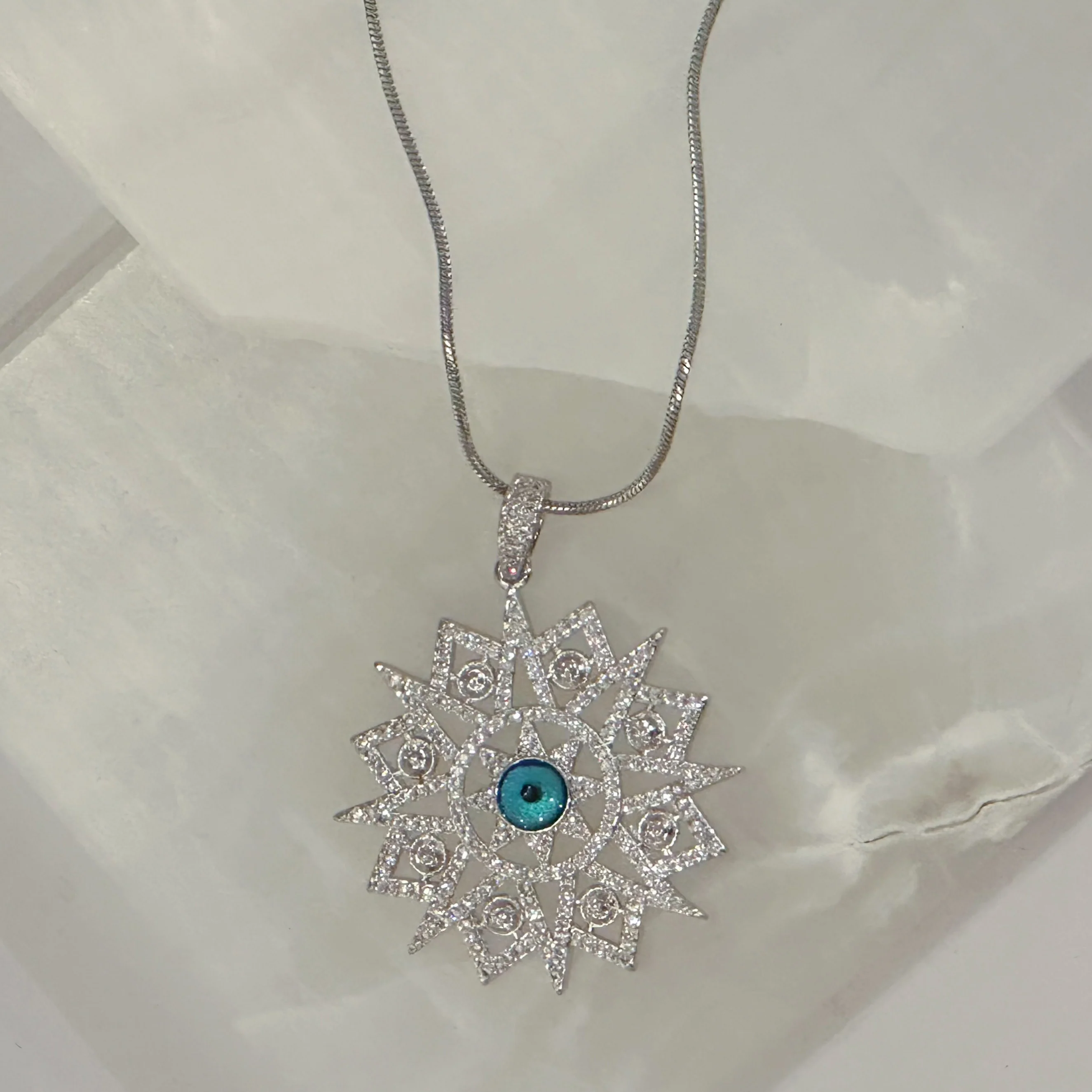 ICY EYE SILVER necklace