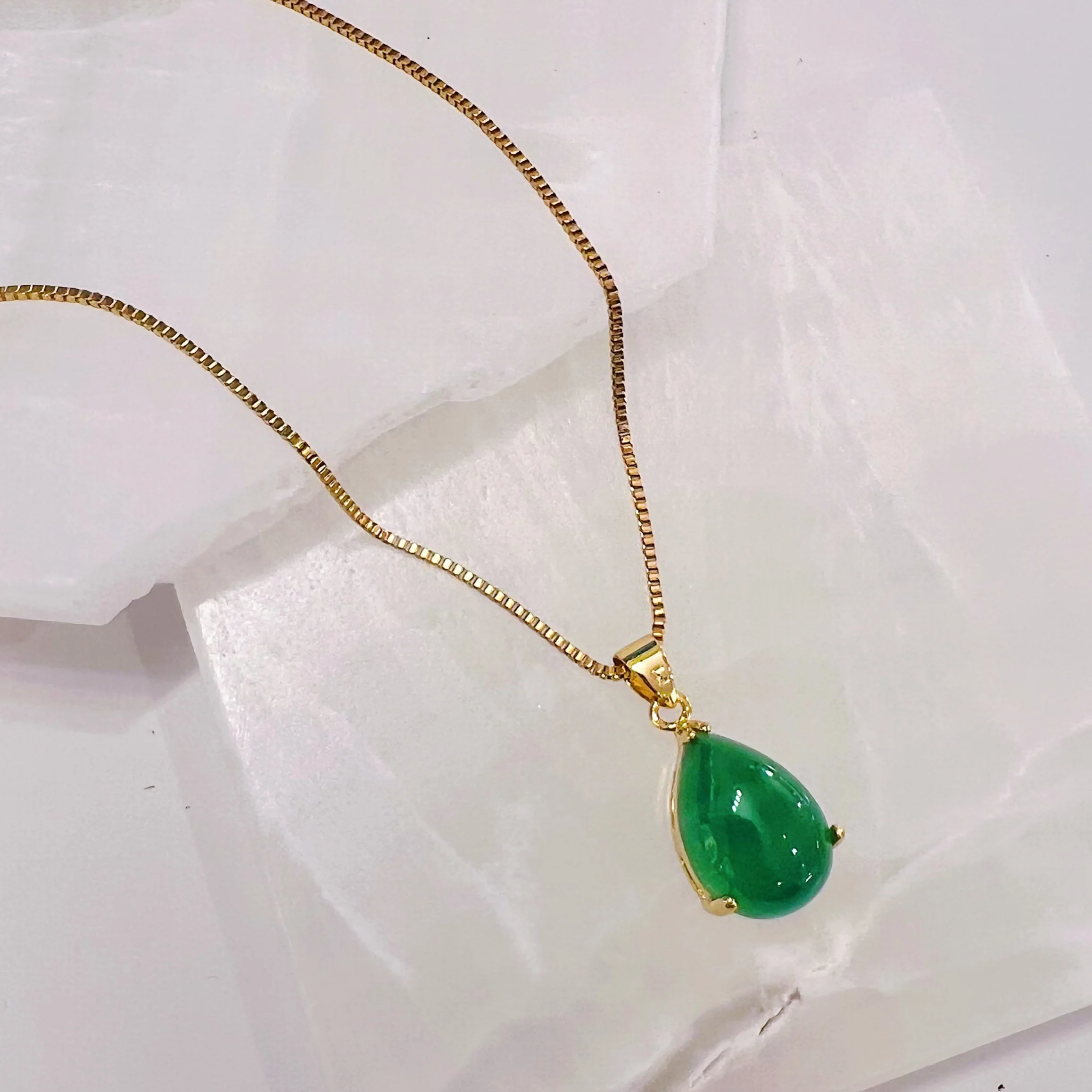 GOLD TEARDROP GREEN JADE MINI necklace
