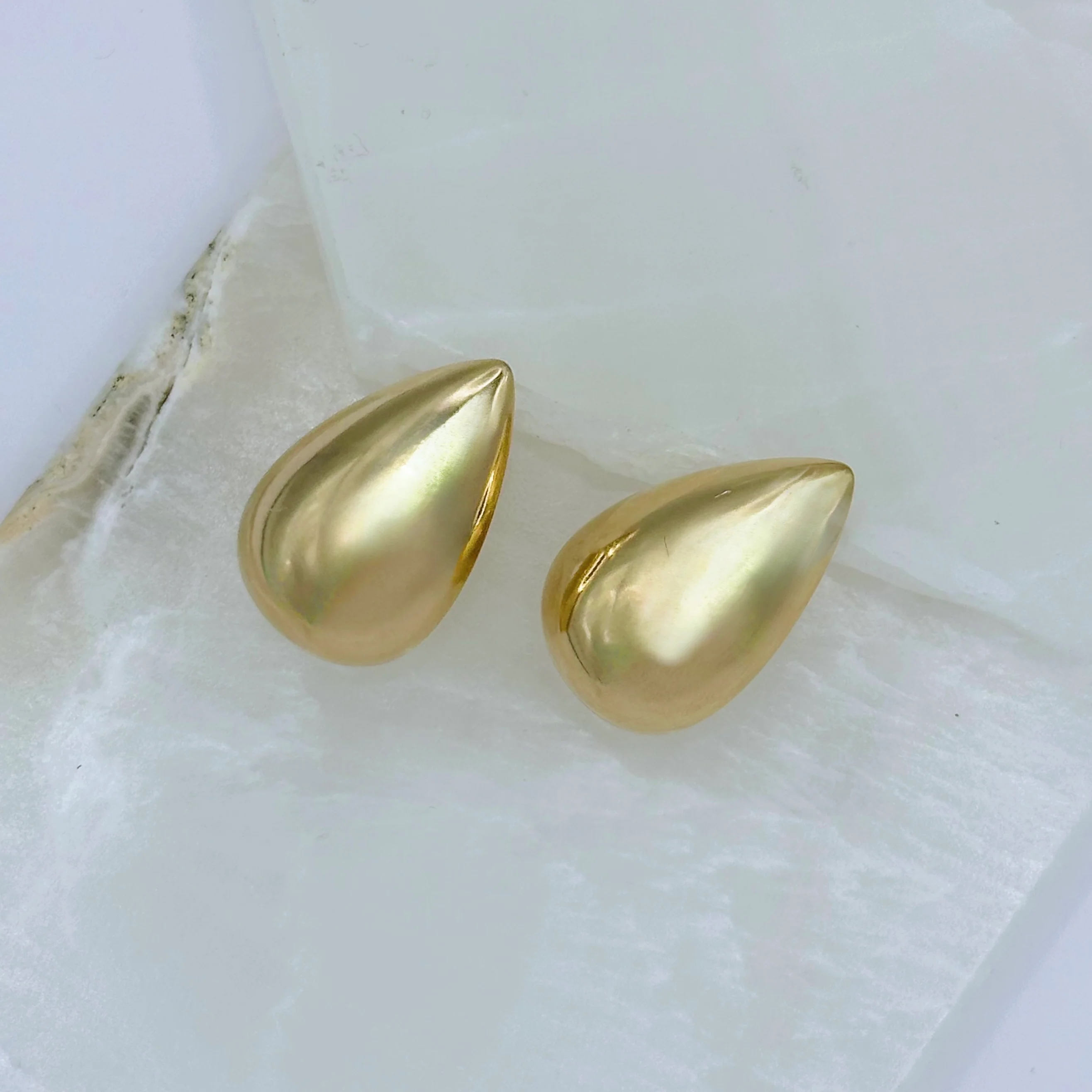LARGE GOLDEN TEARDROP earring