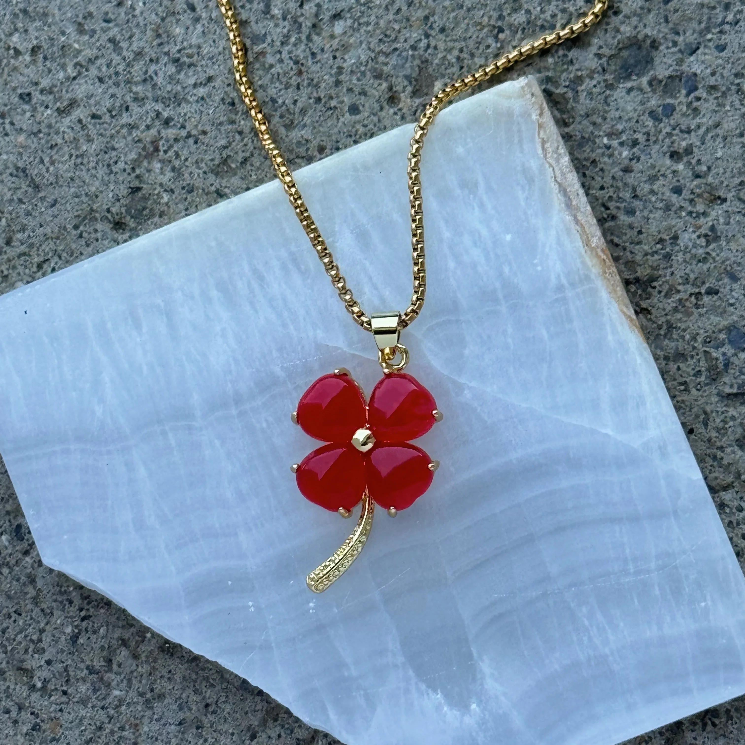 CLASSIC CLOVER RED JADE necklace