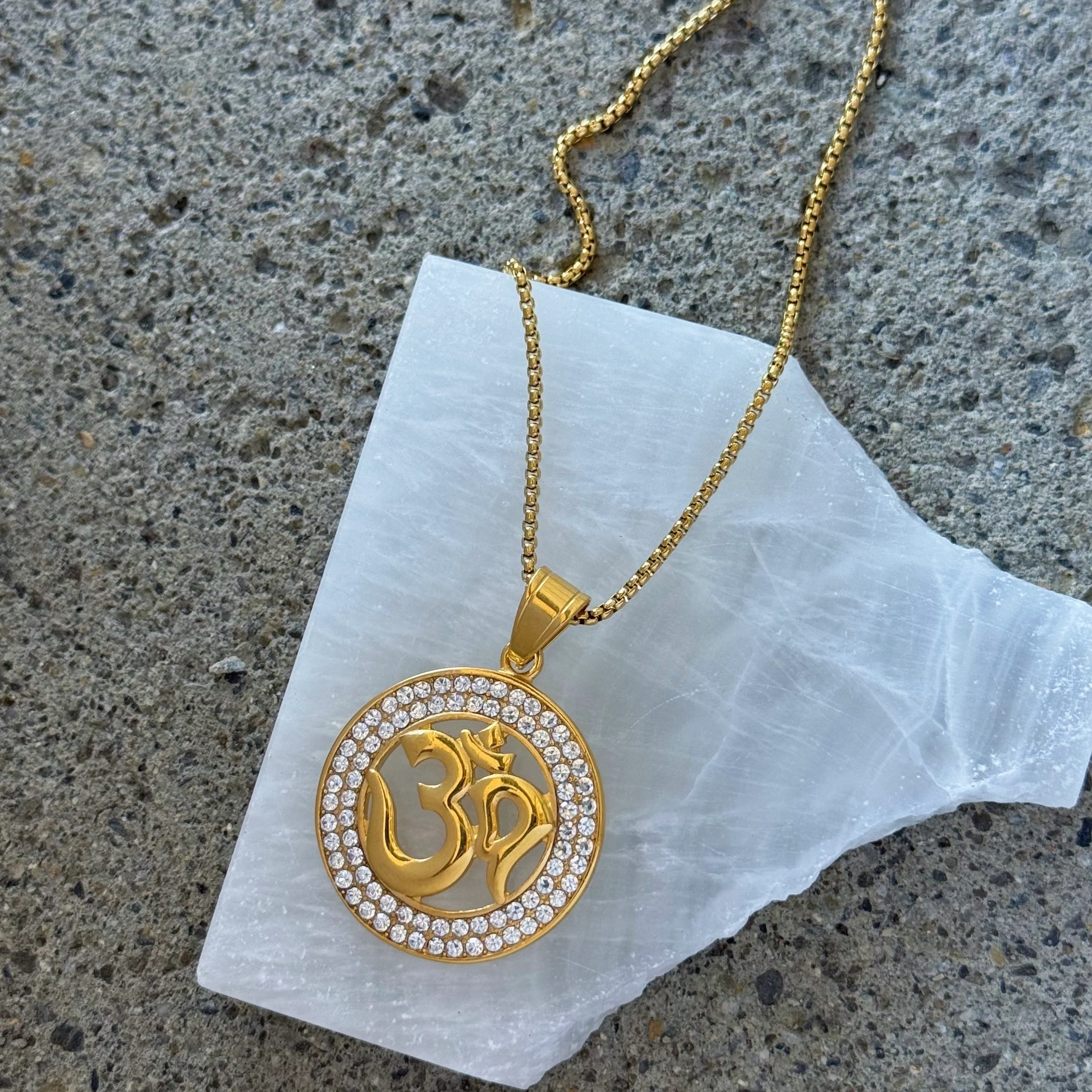 GOLD HARMONY OHM necklace