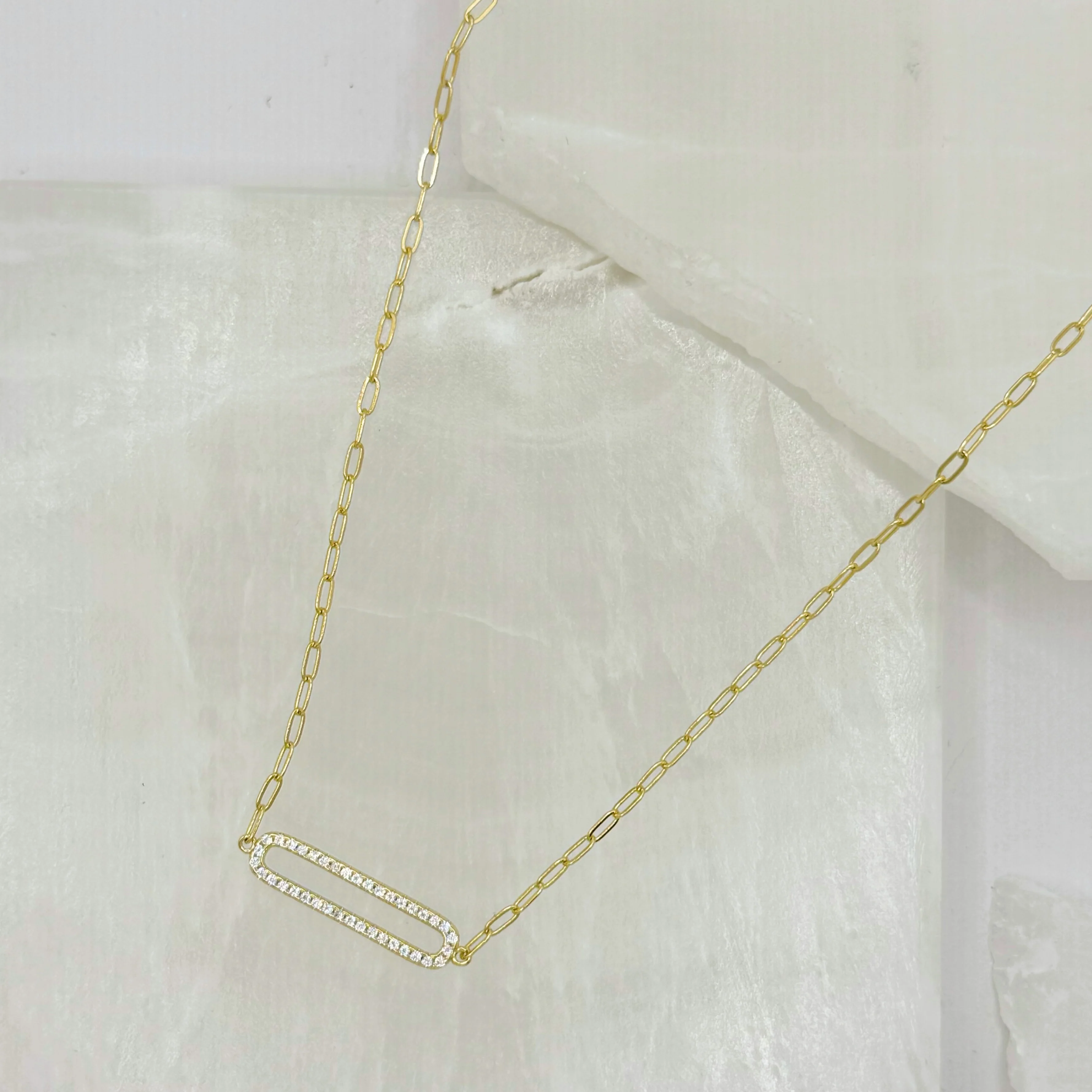 OPEN LOOP CRYSTAL LINK necklace