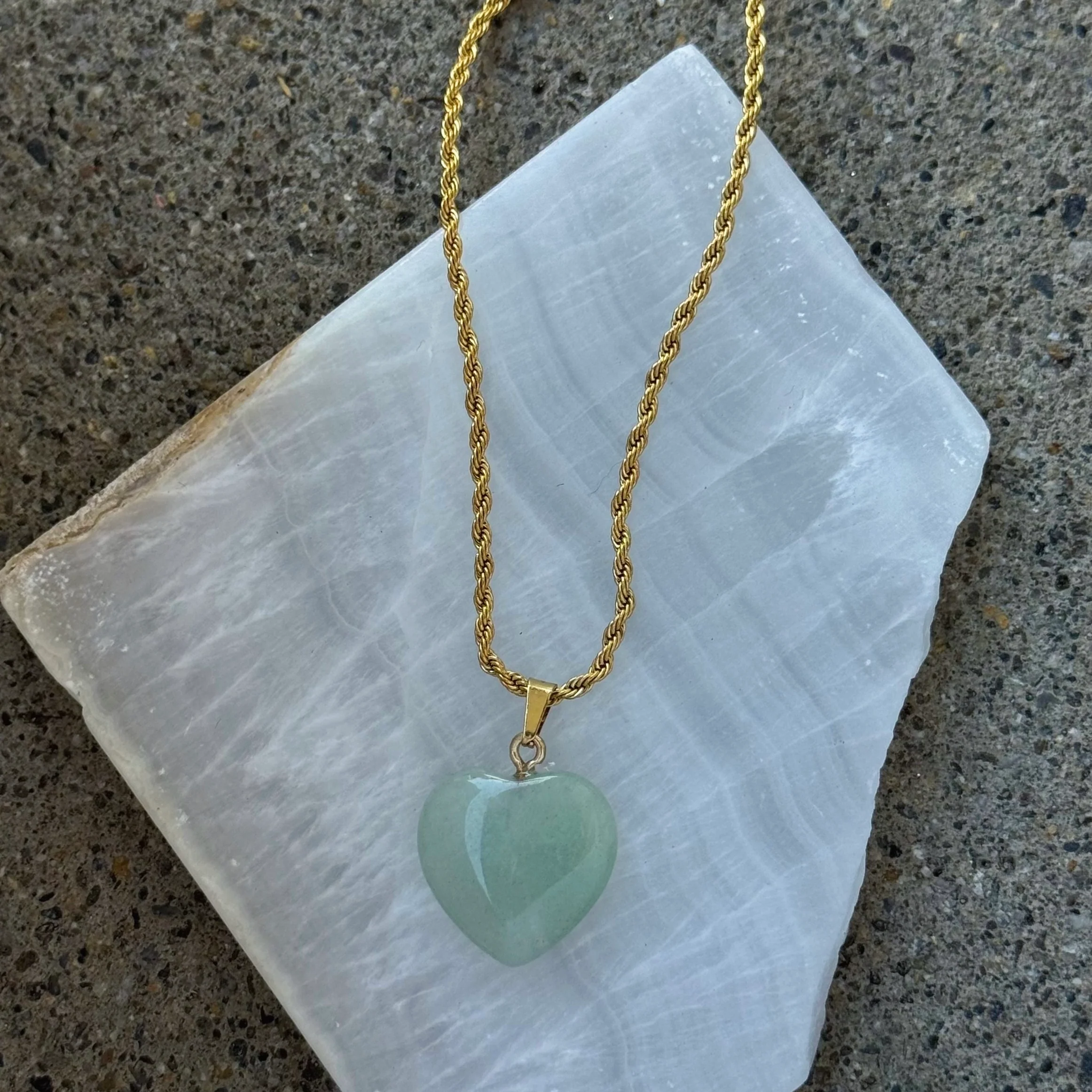SMALL HEART AVENTURINE necklace